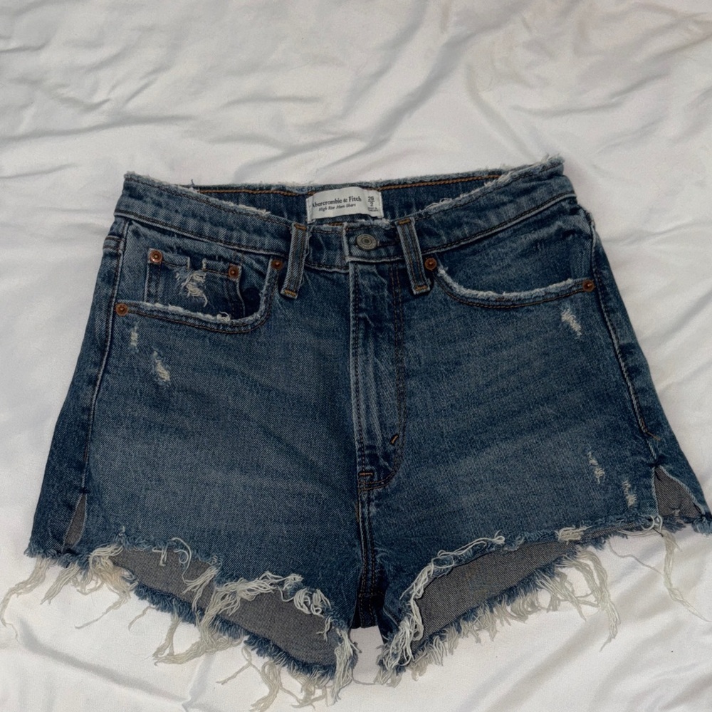 Abercrombie high rise mom shorts